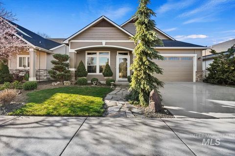 Photo of 6374 W Mystic Cove Place, Garden City, ID 83714 (MLS # 98978828)
