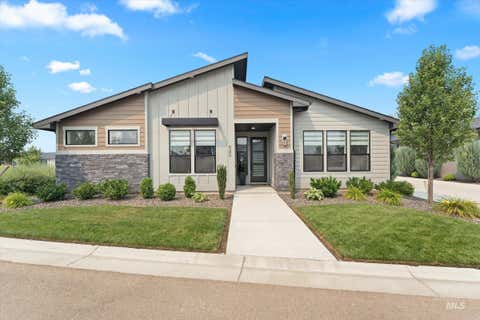 Photo of 545 S Big Star Ln, Eagle, ID 83616 (MLS # 98995657)