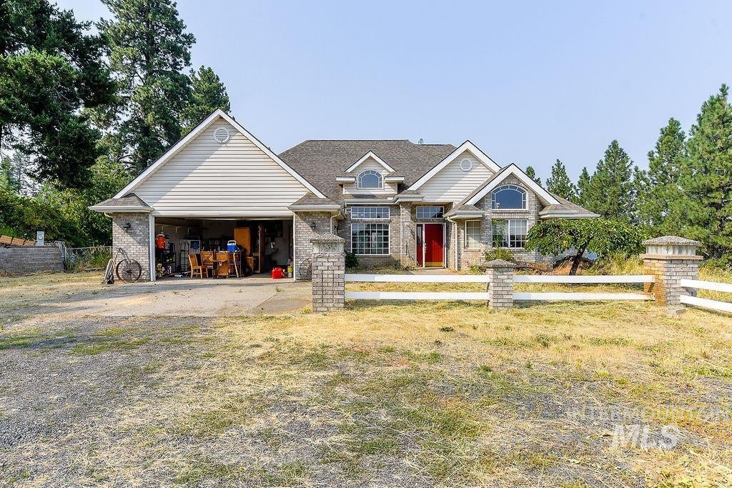 Photo of 1803 Highway 99, Troy, ID 83871 (MLS # 98995251)