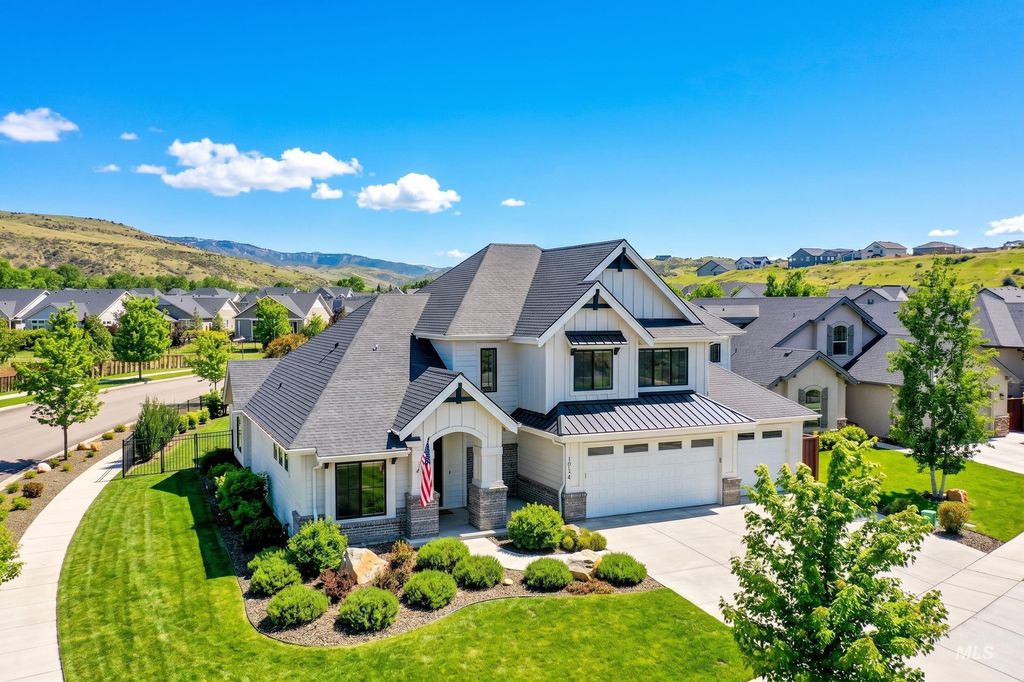 Photo of 12214 N Barn Owl Way, Boise, ID 83714 (MLS # 98990539)
