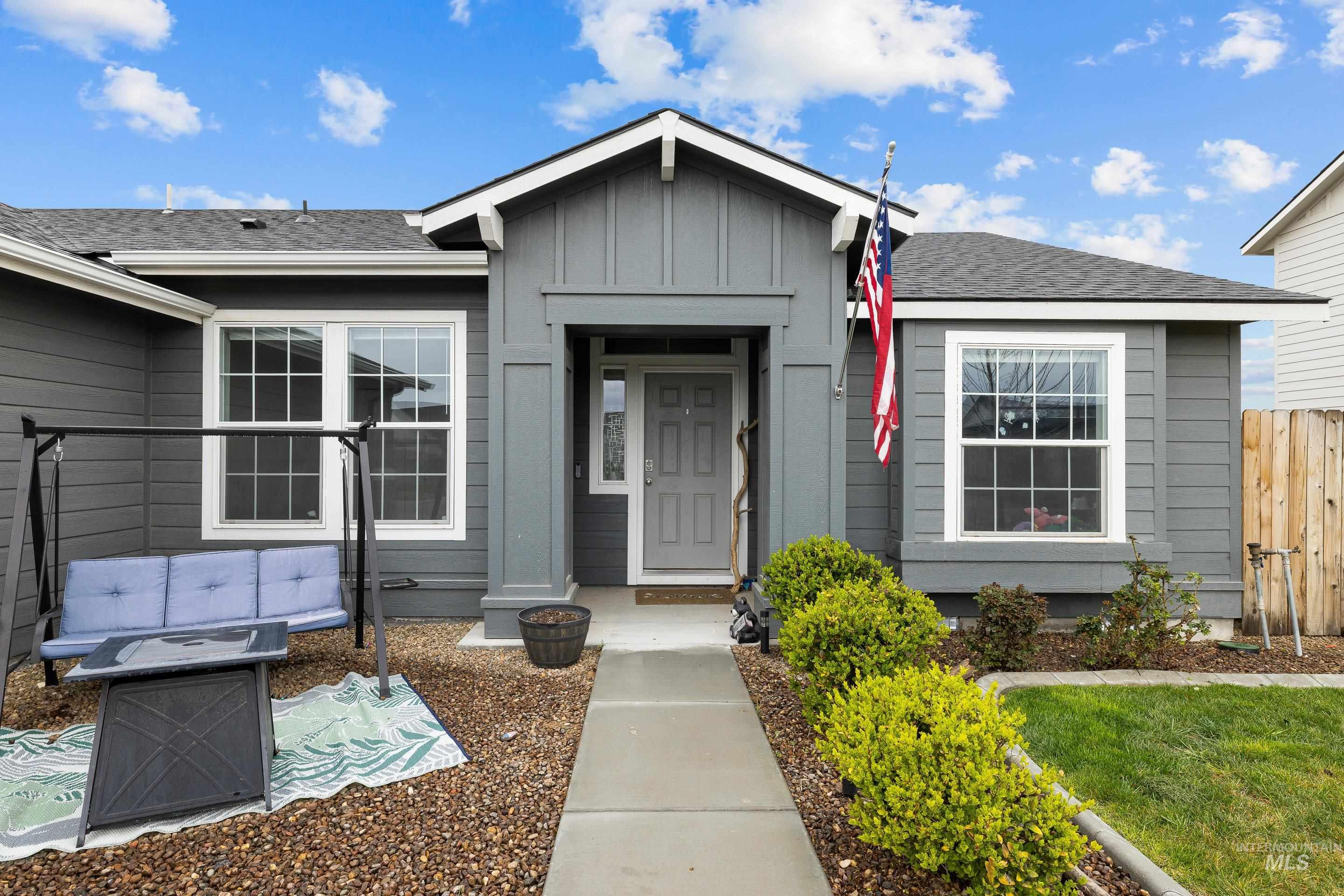 1655 SW Accipiter Pl