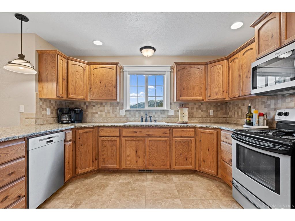 Photo of 23 Veterinary Way, Garden Valley, ID 83622 (MLS # 98976716)