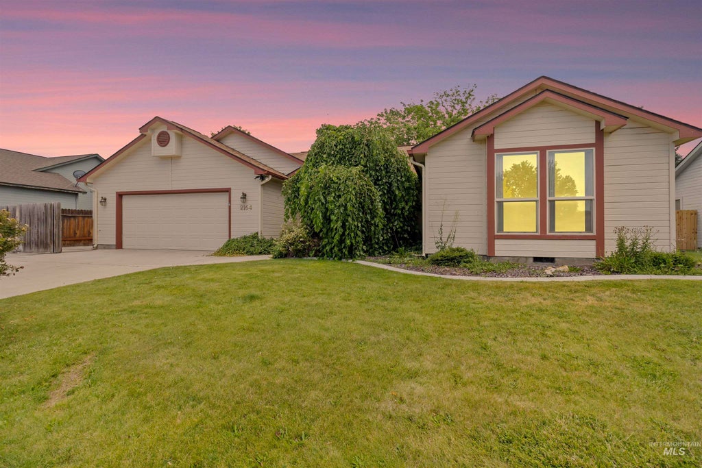 Photo of 2164 Julie Ln, Twin Falls, ID 83301 (MLS # 98994604)