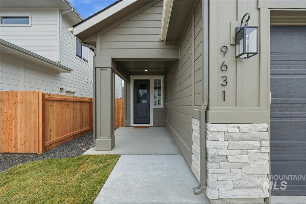 Photo of 9631 W Kate Dr, Boise, ID 83714 (MLS # 98972364)