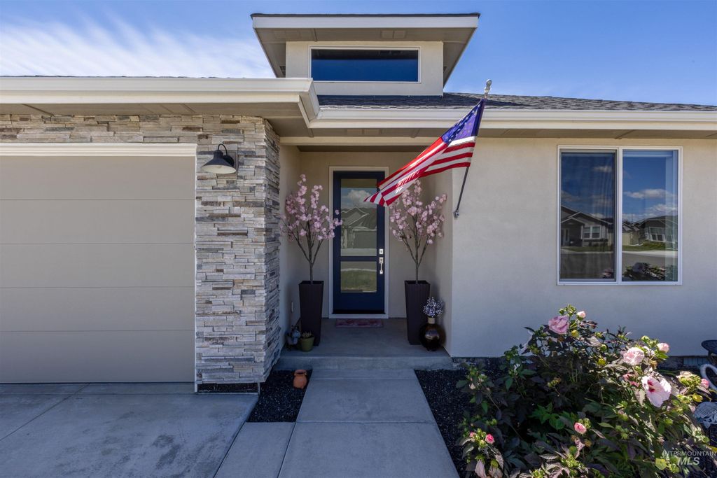 Photo of 2589 E Jonagold Ct, Emmett, ID 83617 (MLS # 98982274)