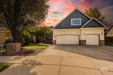 Photo of 1661 W Puzzle Creek Dr, Meridian, ID 83646 (MLS # 98965077)