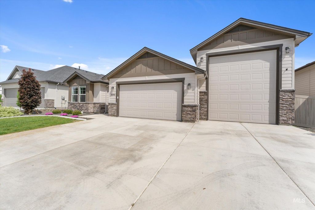 Photo of 2094 W Ibis Dr, Nampa, ID 83686 (MLS # 98988487)