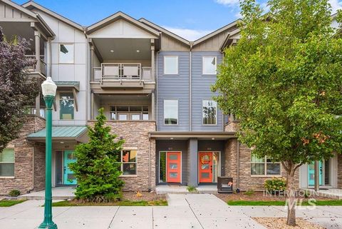 517 E Trackstand Ln Garden City ID 83714