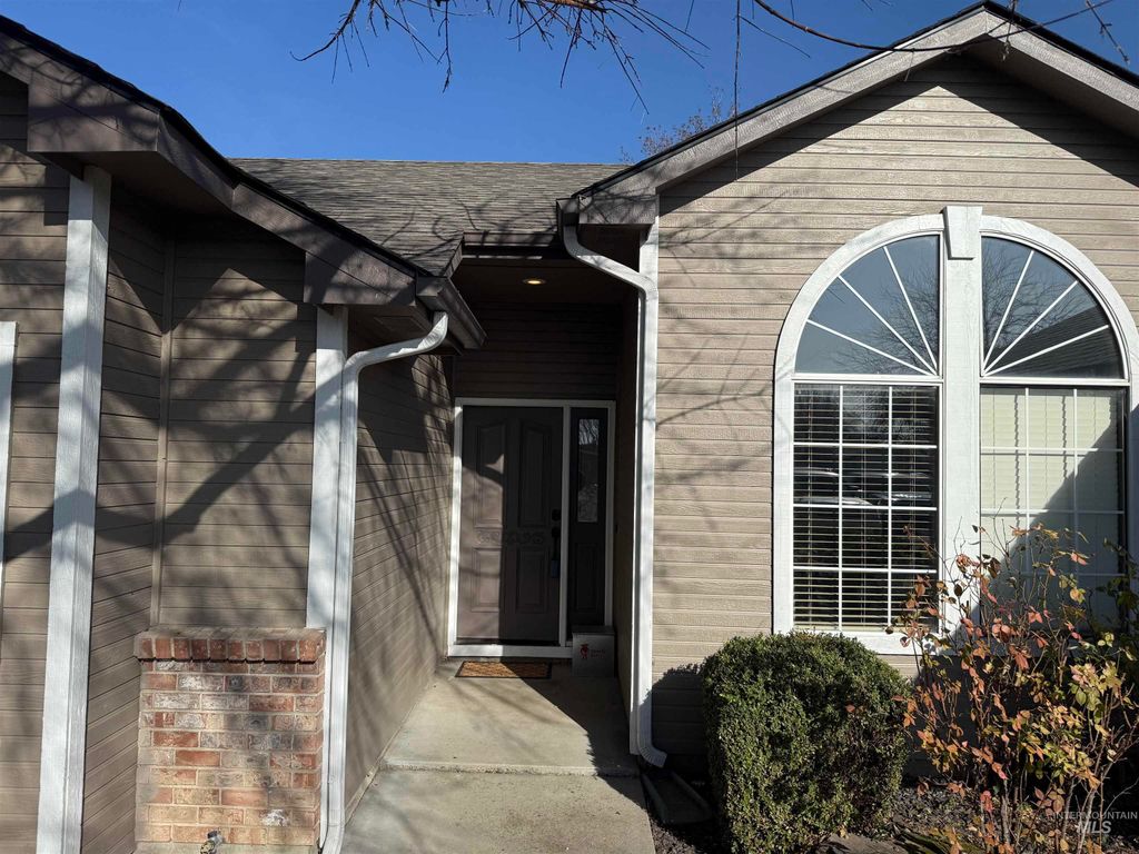 Photo of 5347 N Black Spruce Place, Boise, ID 83713 (MLS # 98973922)