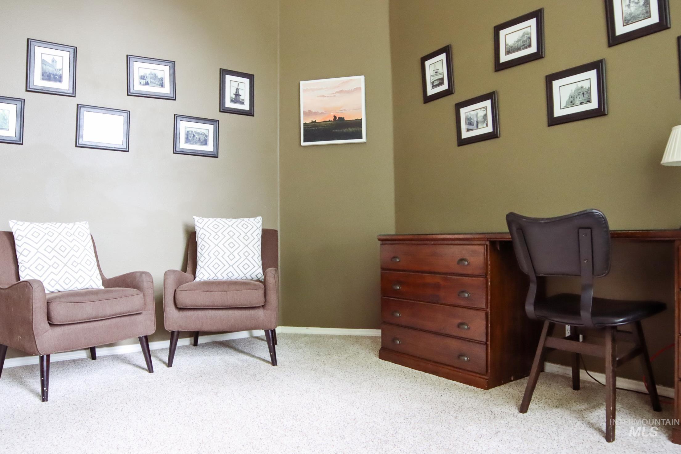 5347 N Black Spruce Place