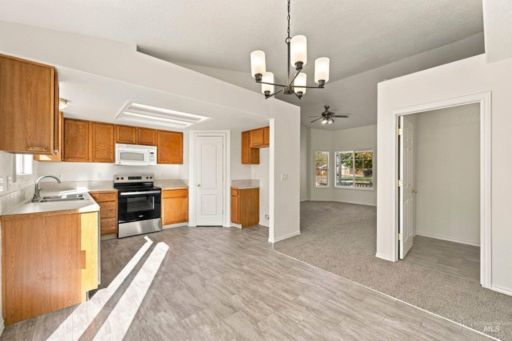 Photo of 16627 N Liverpool Ln, Nampa, ID 83687 (MLS # 99005216)