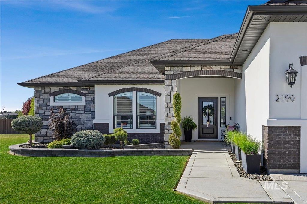 Photo of 2190 Canyon Village Circle, Twin Falls, ID 83301 (MLS # 98984258)