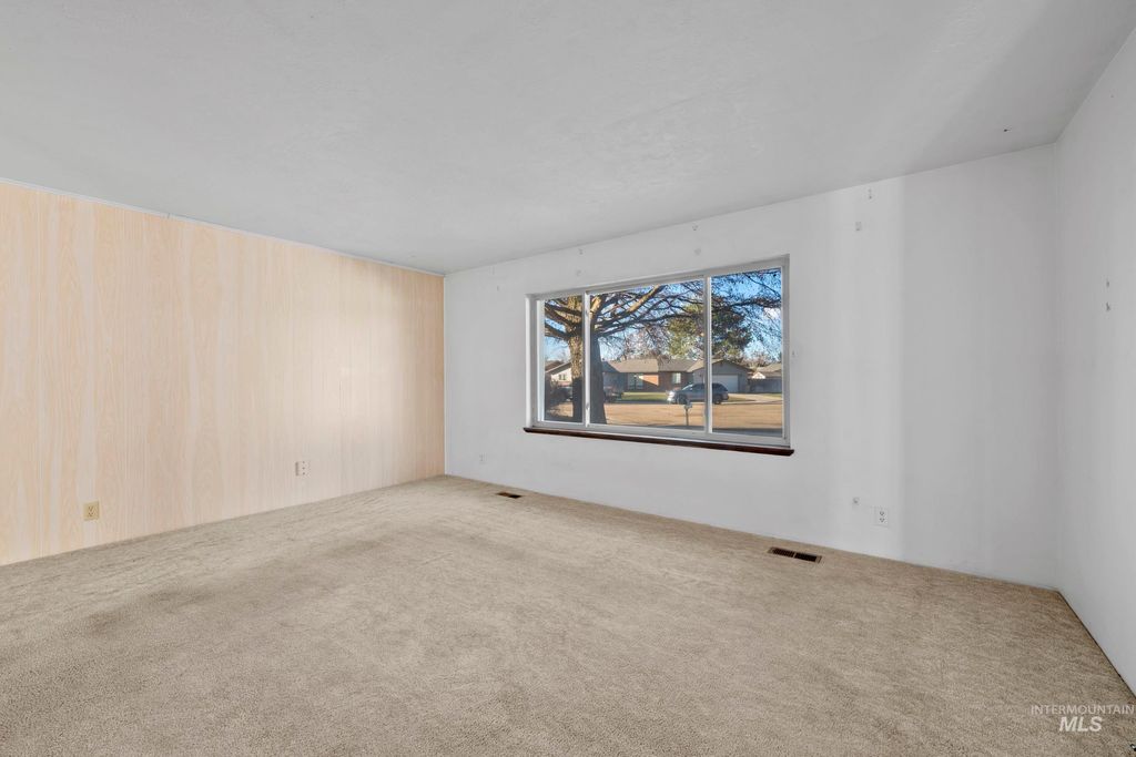 Photo of 80 S Heather Dr, Nampa, ID 83651 (MLS # 98970370)