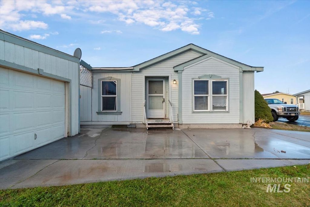 Photo of 2804 Golden Rod Lane, Caldwell, ID 83605 (MLS # 98970183)