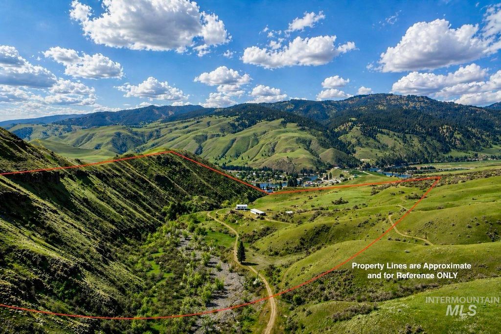 Photo of 252 Wingfield Ln, White Bird, ID 83554 (MLS # 98976402)