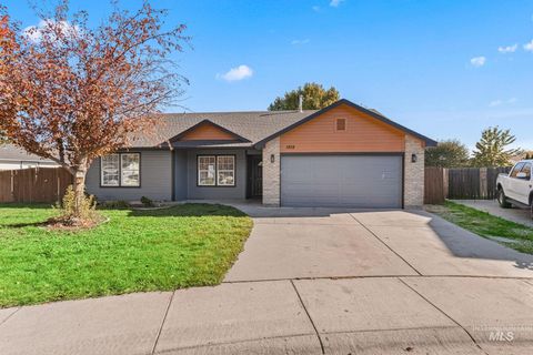 1808 W Lotus Ponds Ct. Nampa ID 83651