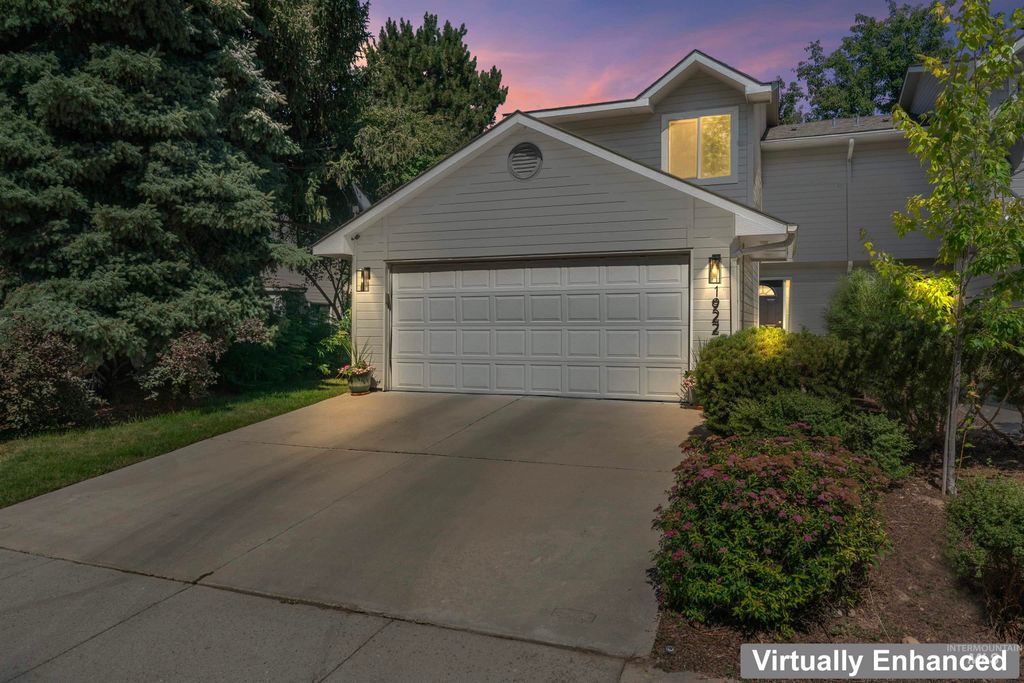 Photo of 1922 N Westgate Dr, Boise, ID 83704 (MLS # 98970950)