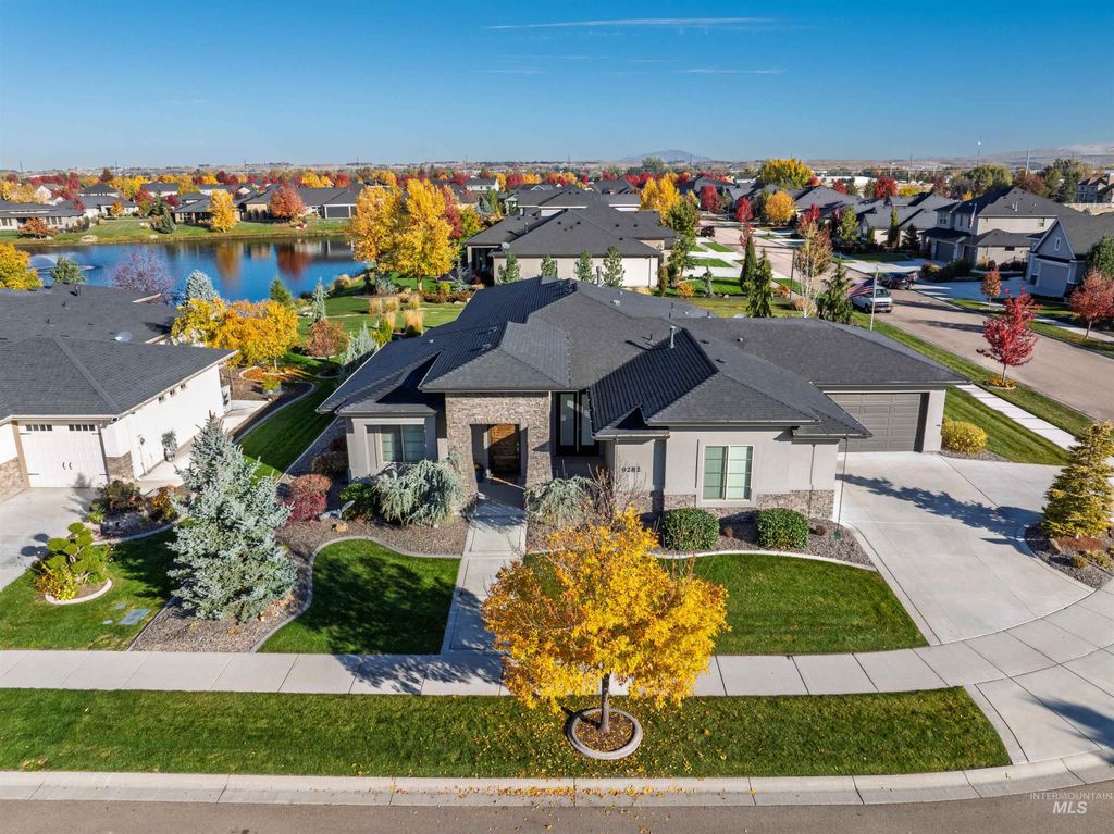 Photo of 9282 W Deerfawn Drive, Star, ID 83669 (MLS # 98965634)