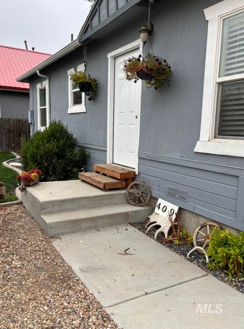 Photo of 409 N 7th St, Payette, ID 83661 (MLS # 98969946)