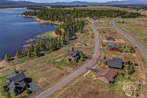Photo of 13143 Hawks Bay Rd, Donnelly, ID 83615 (MLS # 98986007)