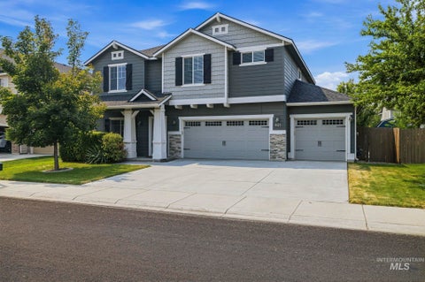 Photo of 401 E Joshua Tree Dr, Meridian, ID 83646 (MLS # 98997851)