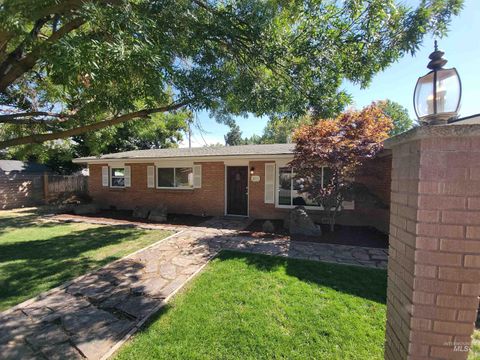 Photo of 315 Melrose St, Boise, ID 83706 (MLS # 98966449)