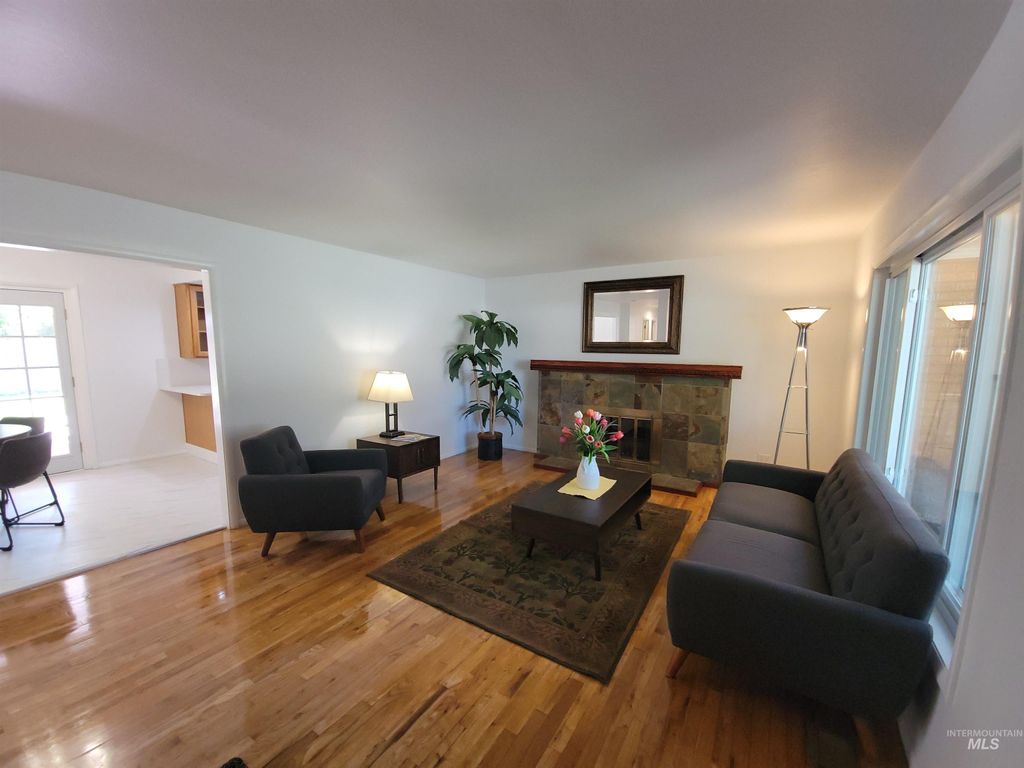 Photo of 315 Melrose St, Boise, ID 83706 (MLS # 98966449)