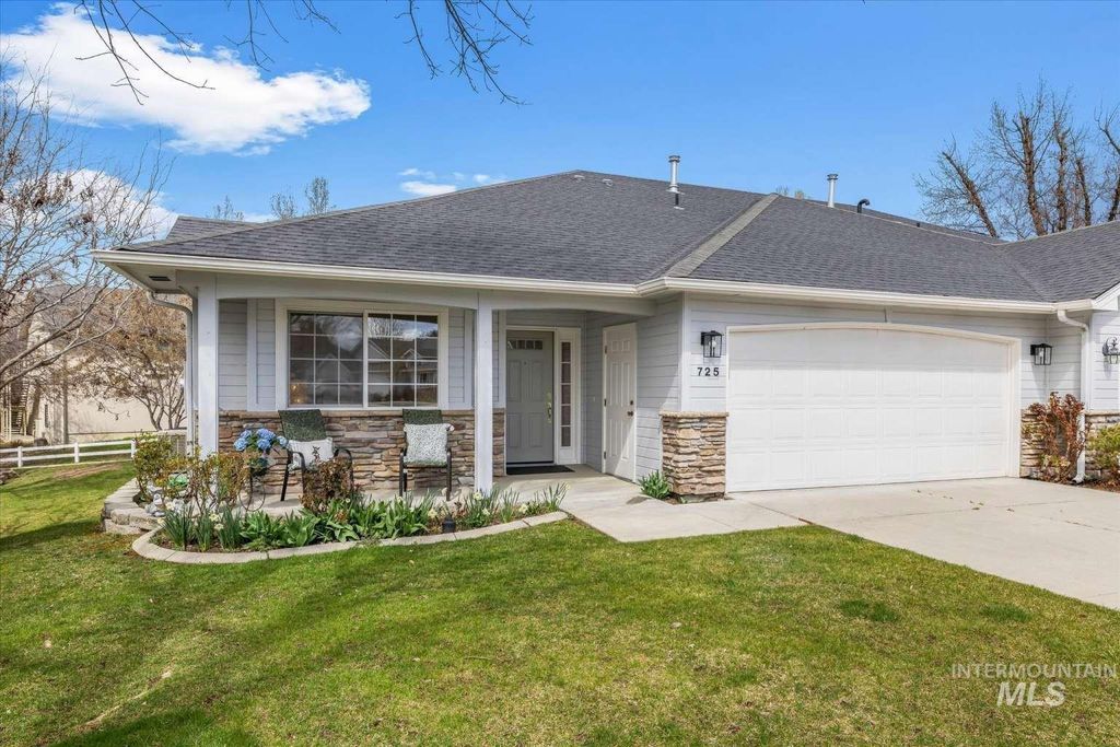 Photo of 725 N Eagle Rd, Eagle, ID 83616 (MLS # 98973684)