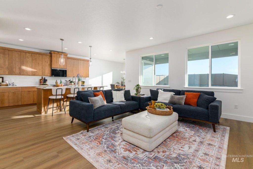 Photo of 14866 Brown Pelican St, Caldwell, ID 83607 (MLS # 98975060)