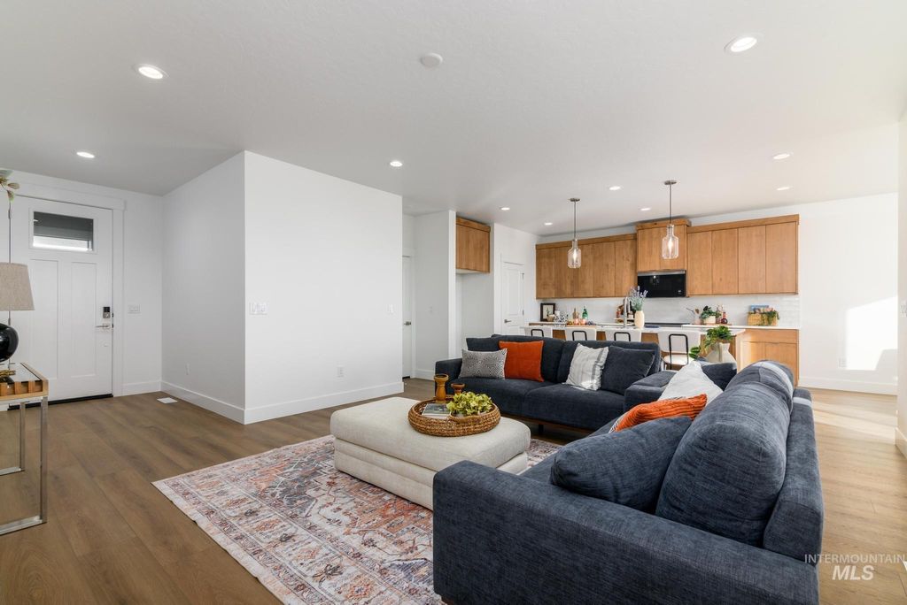 Photo of 14866 Brown Pelican St, Caldwell, ID 83607 (MLS # 98975060)