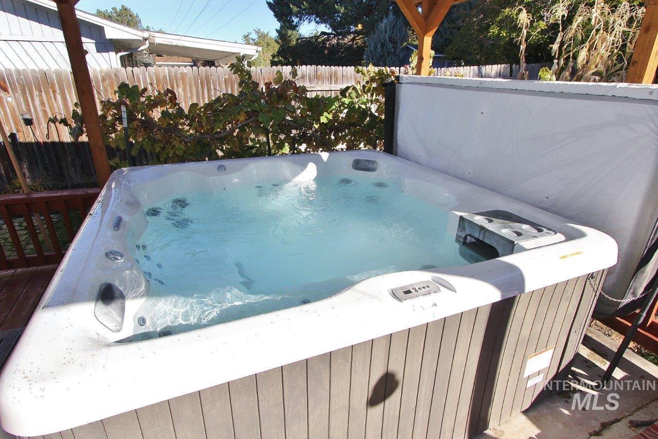 Exterior view of a jacuzzi