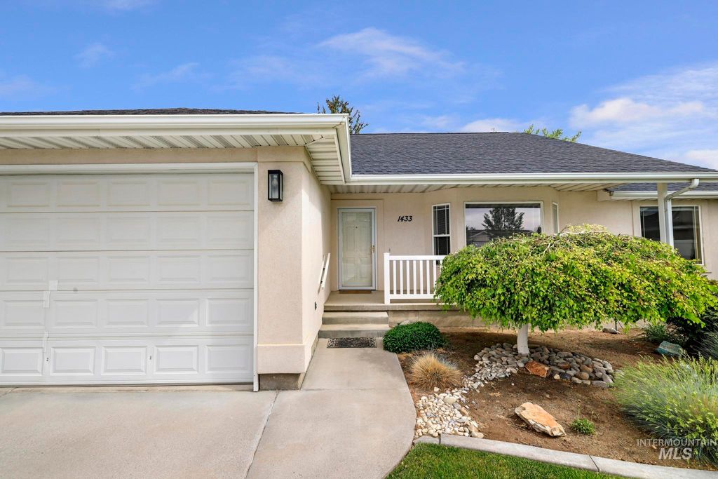 Photo of 1433 Julie Ln, Twin Falls, ID 83301 (MLS # 98986374)