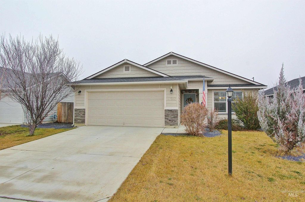 Photo of 17582 Mountain Springs Ave, Nampa, ID 83687 (MLS # 98971932)