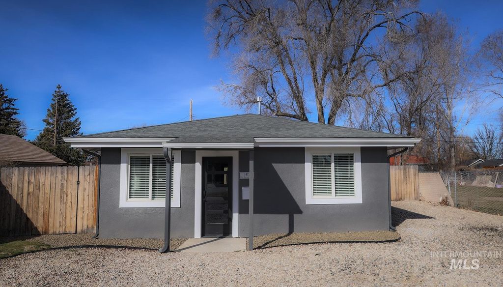 Photo of 1411 11th Avenue South Ave, Nampa, ID 83651 (MLS # 98975547)