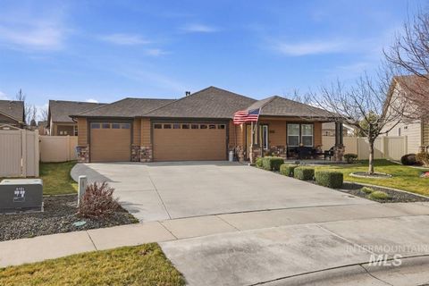 Photo of 2008 S Belknap Loop, Nampa, ID 83686 (MLS # 98977592)