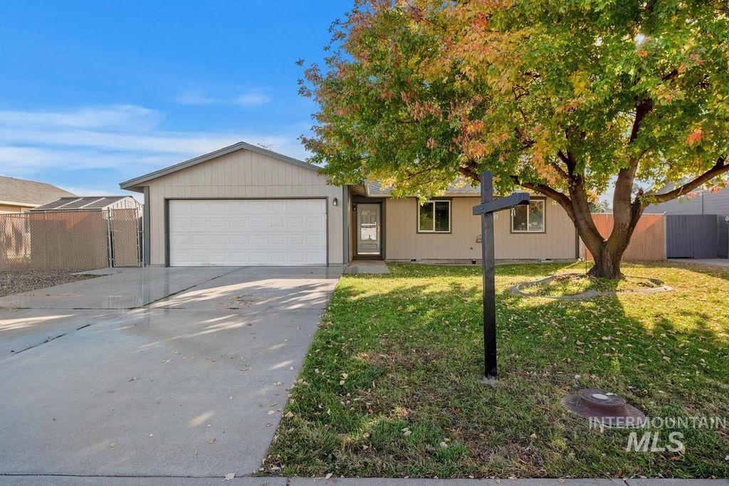 Photo of 1336 N 1st St, Payette, ID 83661 (MLS # 98964576)