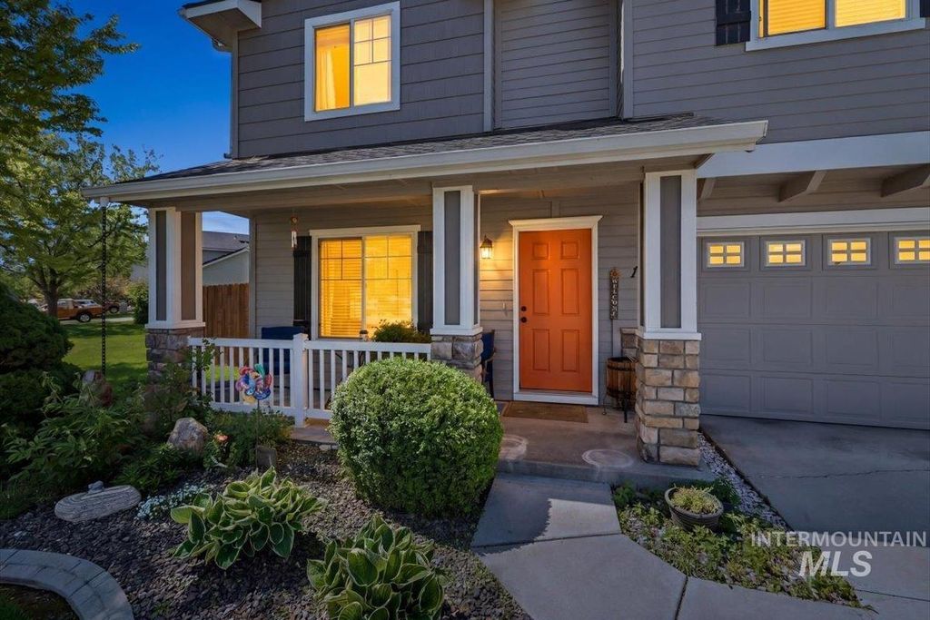 Photo of 17383 N Chouteau Ave, Nampa, ID 83687 (MLS # 98985156)