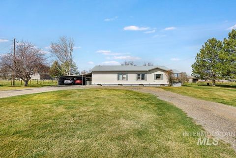 Photo of 3985 N 2300 E, Filer, ID 83328 (MLS # 98978529)