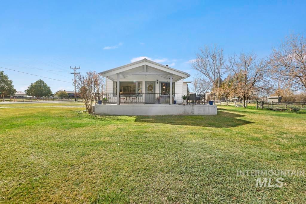 Photo of 3985 N 2300 E, Filer, ID 83328 (MLS # 98978529)