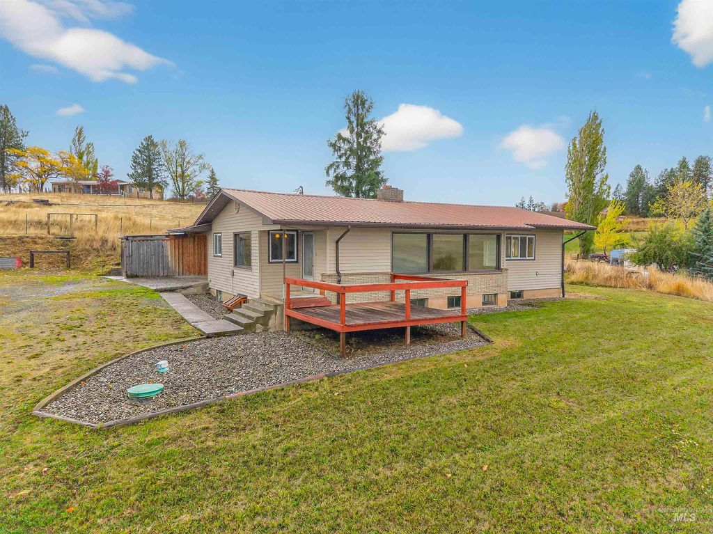 Photo of 33818 North Rd, Kendrick, ID 83537 (MLS # 98964802)