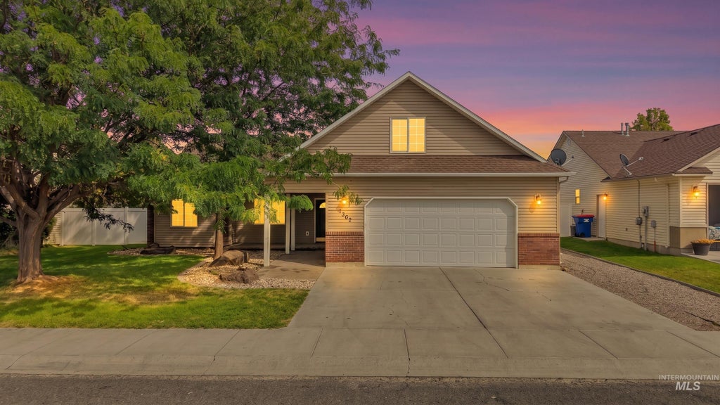 Photo of 1362 Cody Court, Twin Falls, ID 83301 (MLS # 99000877)