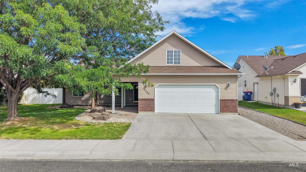 Photo of 1362 Cody Court, Twin Falls, ID 83301 (MLS # 99000877)