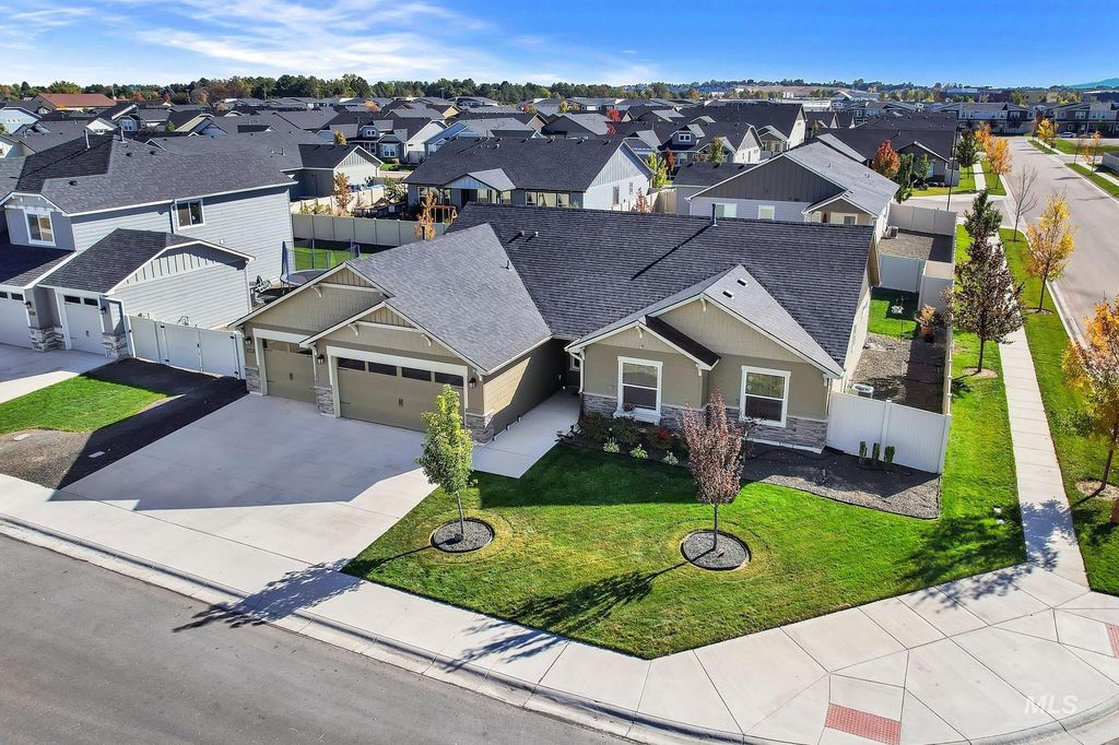 Photo of 5685 E Walbrook Street, Nampa, ID 83687 (MLS # 98965336)