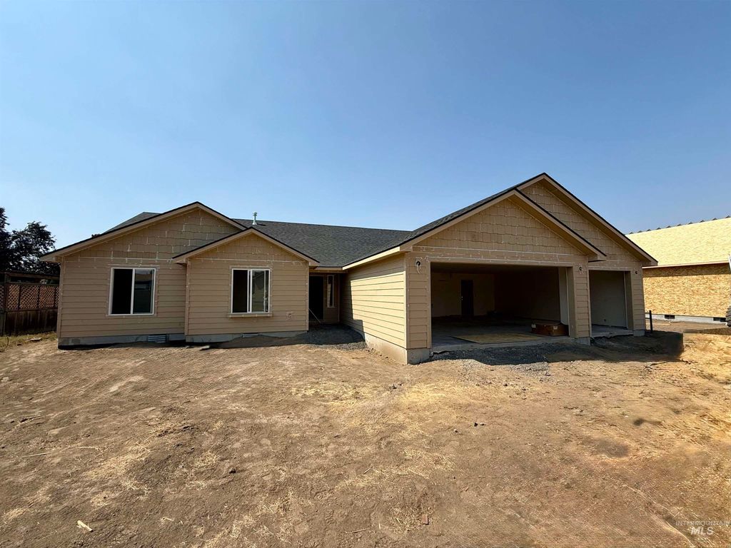Photo of 812 Preston Avenue, Lewiston, ID 83501 (MLS # 98959152)