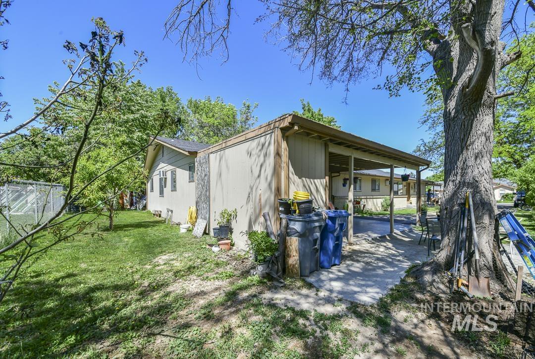 1820 Poplar St.