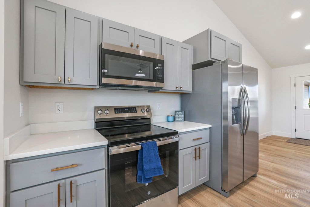 Photo of 1508 Tverdy Ln, Buhl, ID 83316 (MLS # 98974422)