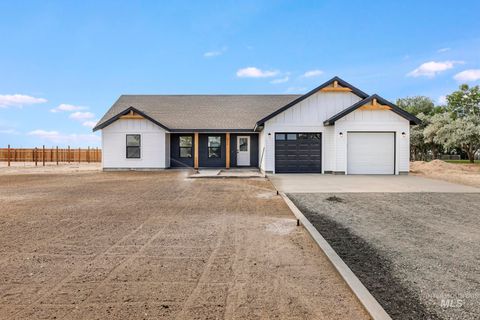 Photo of 1508 Tverdy Ln, Buhl, ID 83316 (MLS # 98974422)