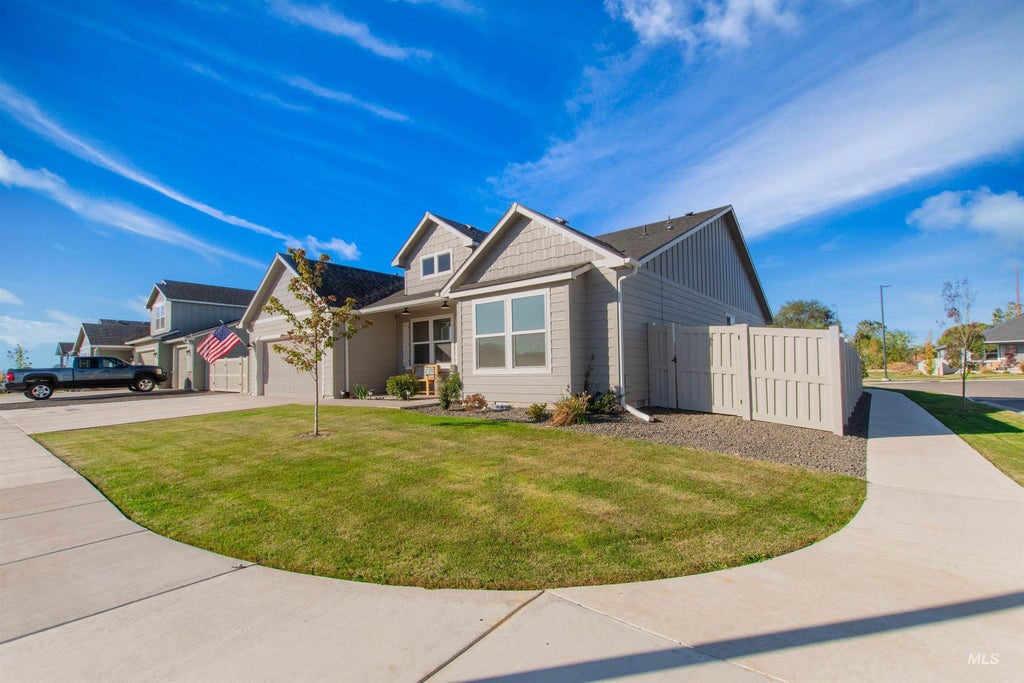 Photo of 4287 S Chia Avenue, Nampa, ID 83686 (MLS # 99004343)