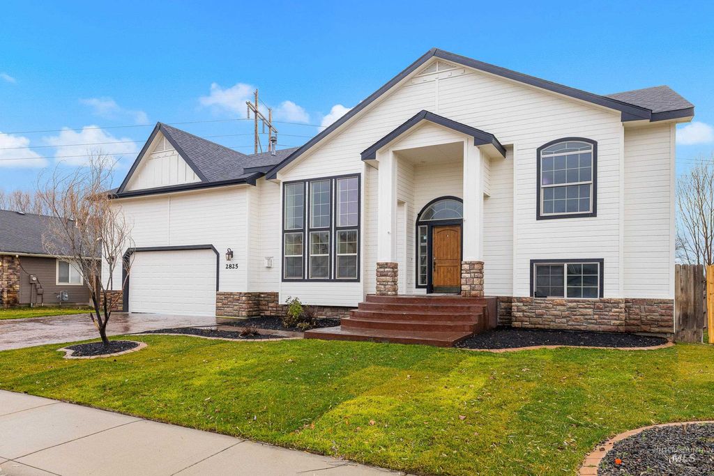 Photo of 2825 S Skyview Dr, Nampa, ID 83686 (MLS # 98972213)