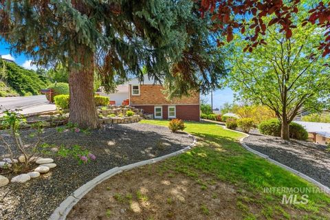 Photo of 165 W Horizon Dr, Boise, ID 83702 (MLS # 98983204)